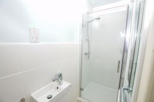 Ensuite- click for photo gallery